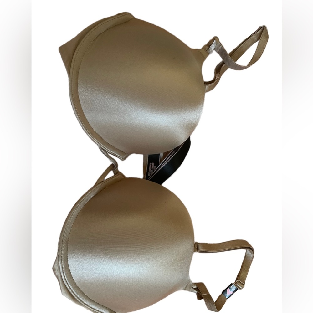 Victoria’s Secret Bombshell nude 34C